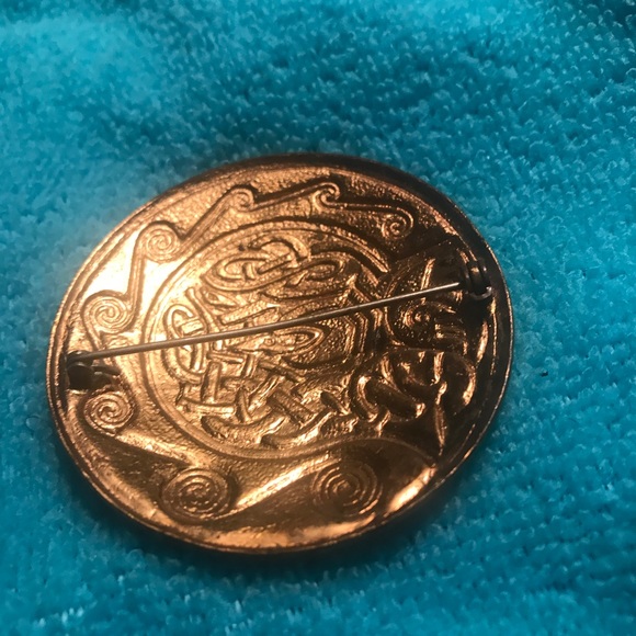 Sold@@ - Picture 3 of 3